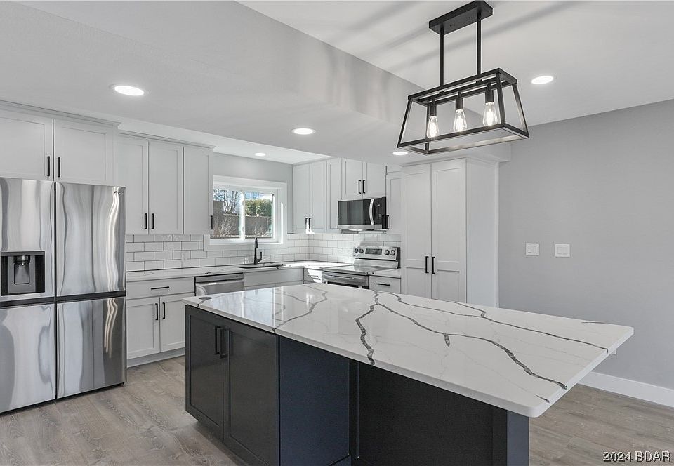 1st image of 429 Racquet Club Dr #302