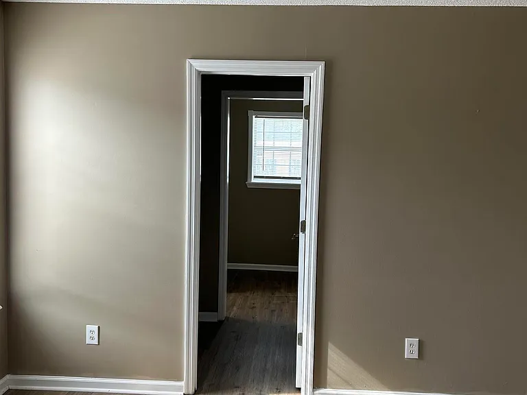 100 Wynfield Ln — Photo 4