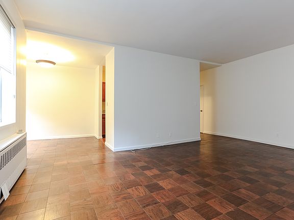 5th image of 16 N Chatsworth Ave APT 404