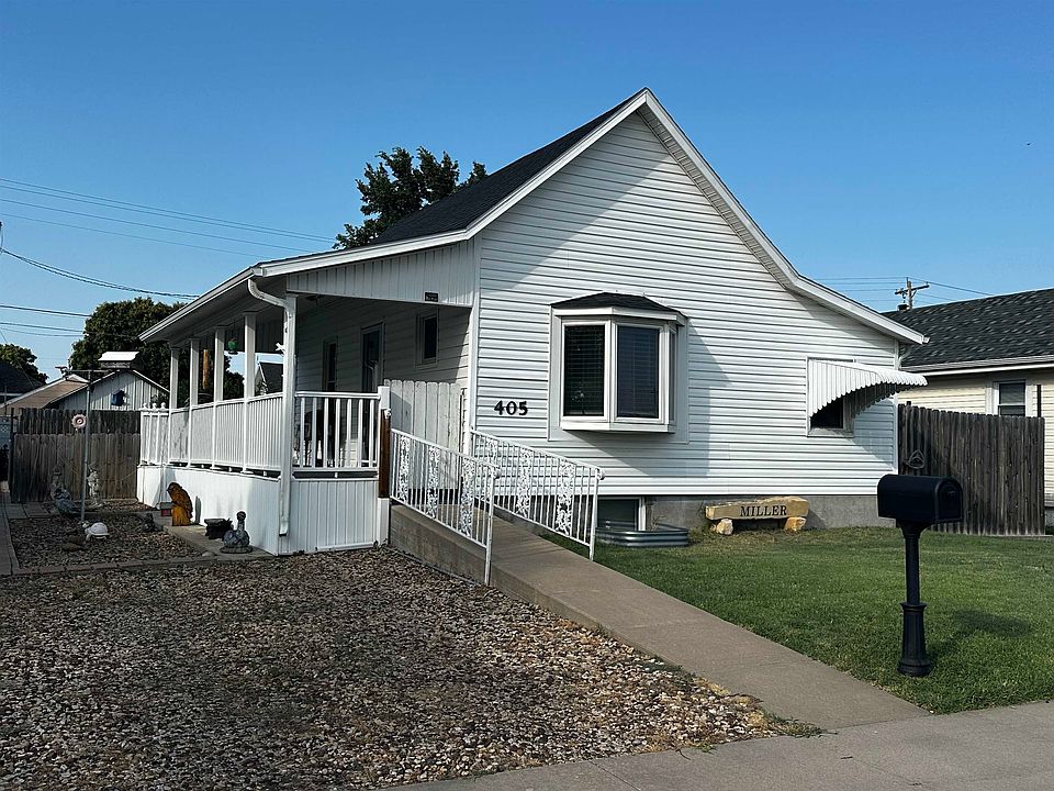 1st image of 405 E 14th St