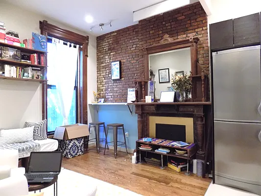 Rented by Blue Egg Realty Corp | media 19