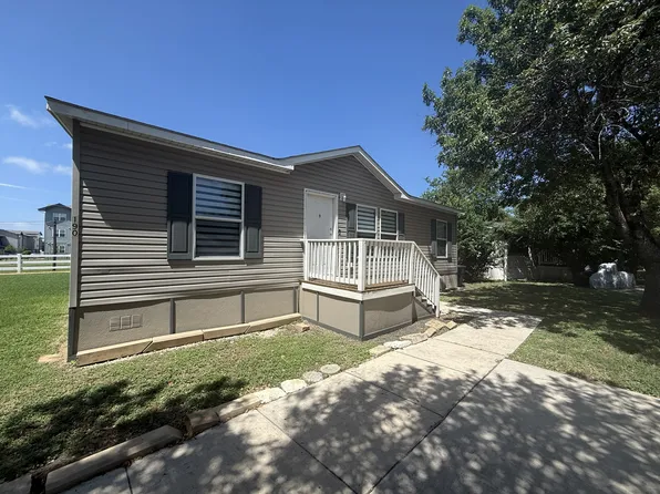 190 Black Hawk Trl #11, New Braunfels, TX 78130