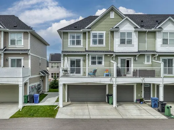 418 E Copperstone Mnr SE, Calgary, AB T2Z 5G3