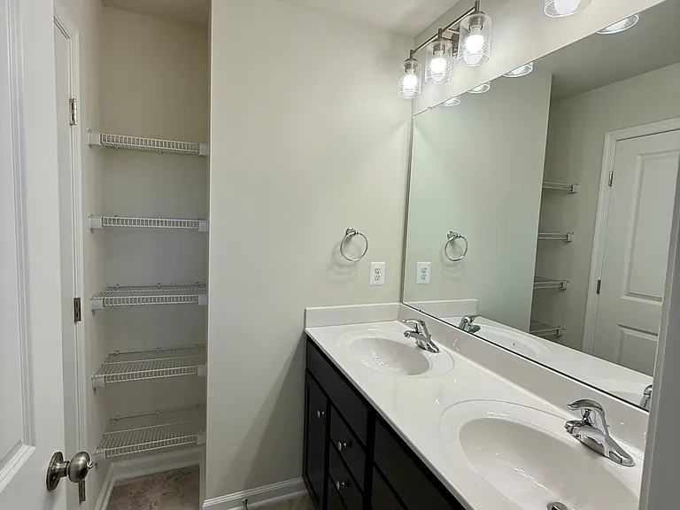 369 Willowshire Ct — Photo 12