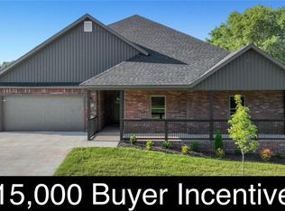 136 Ramsey St, Gentry, AR 72734