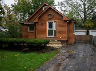 1531 Walnut Dr, Round Lake Beach, IL