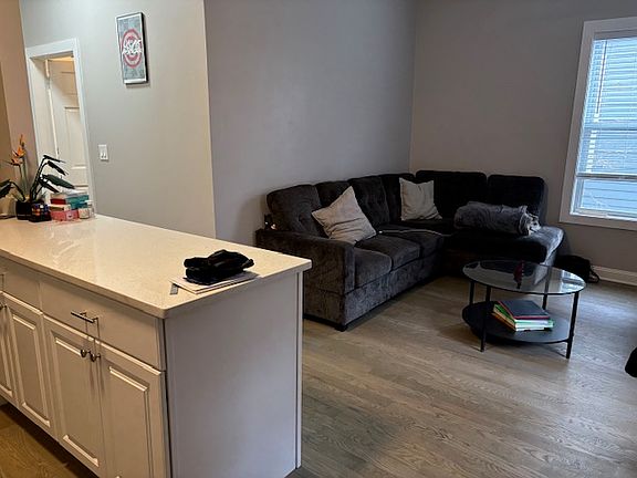 2nd image of 4703 N Winchester Ave APT 2R