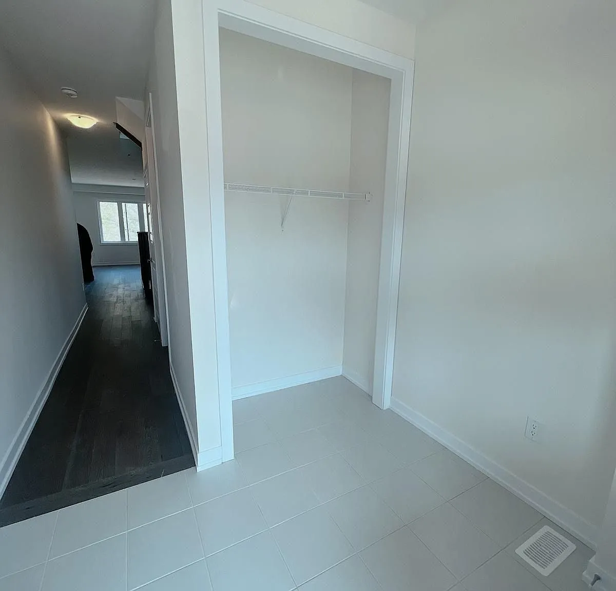 3 bed, $2,500 — Photo 2