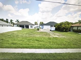2813 Gleason Pkwy, Cape Coral, FL 33914