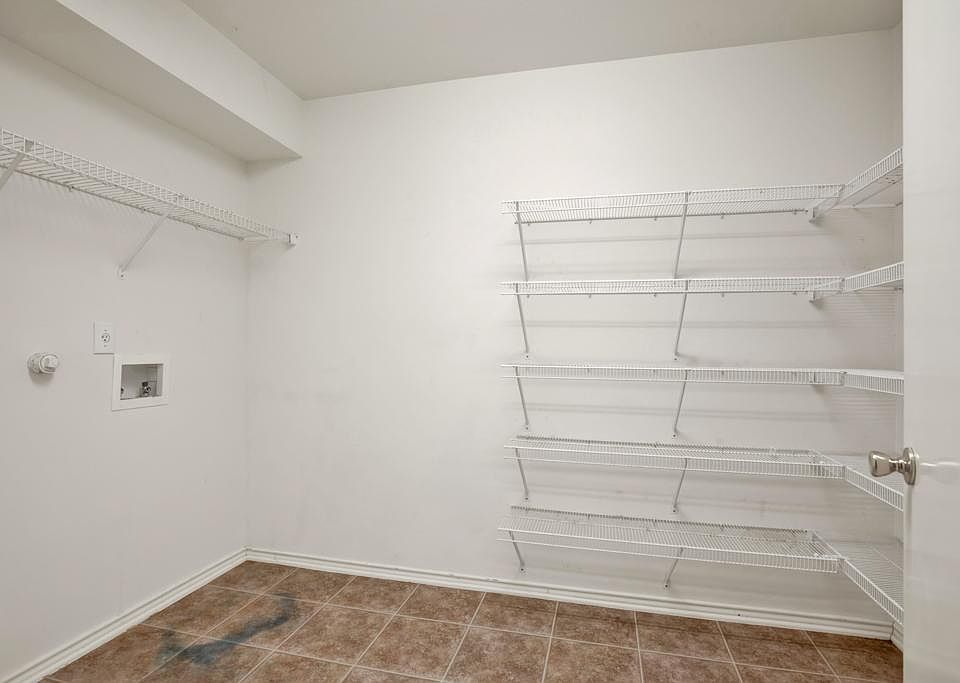 1st image of 222 Val Verde Dr