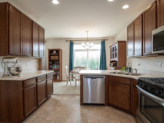 2nd image of 544 Silverton Dr