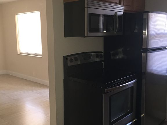 2nd image of 607 NE 29th Dr APT 23