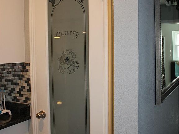 5th image of 111 E 113th Pl