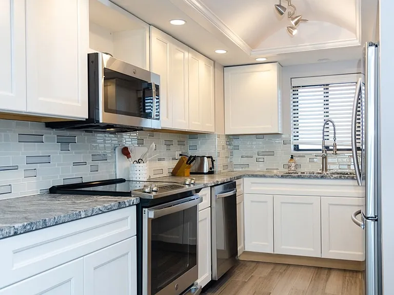 95 S Lumina Ave #3G — Photo 8