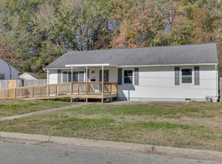 207 Woodhaven Rd, Newport News, VA 23608