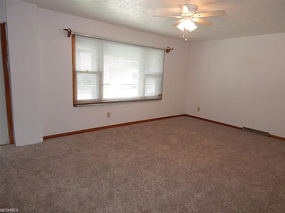 3rd image of 38 15th St NW