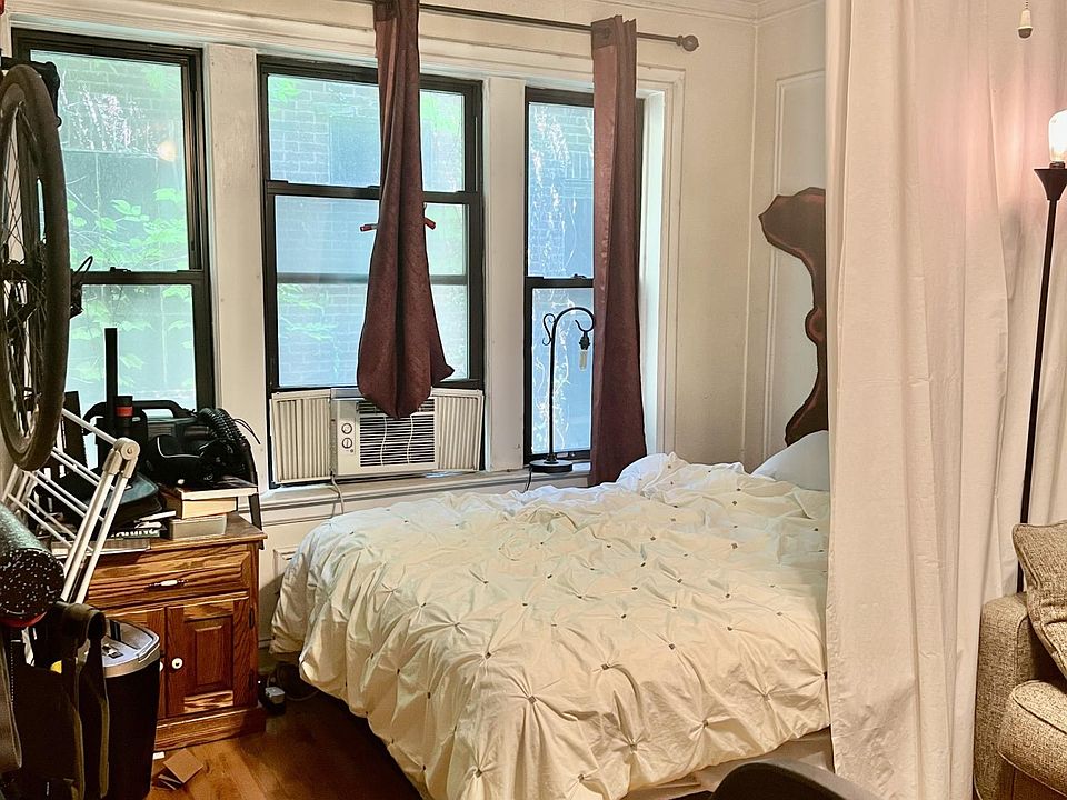 1st image of 2351 W Wilson Ave APT 103