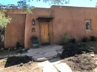 16 Starfire Ln #B, Santa Fe, NM 87505