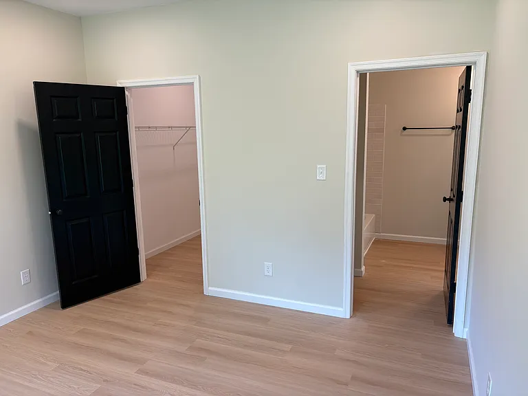 2632 Hydraulic Rd — Photo 23