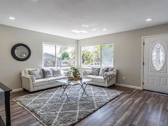4th image of 8065 Longdale Dr