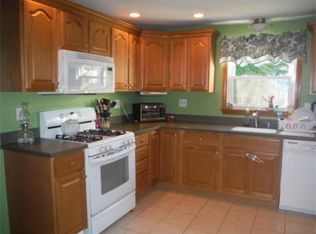 33 Mill St, Franklin, MA 02038