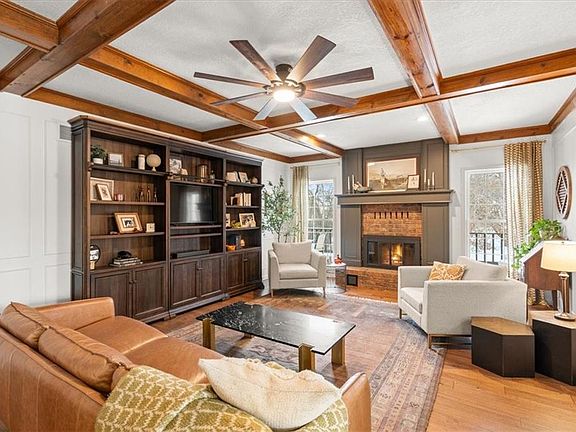 3rd image of 1625 NE Debonair Ct