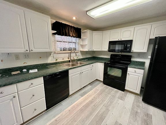 3rd image of 308 Ridge Point Cir
