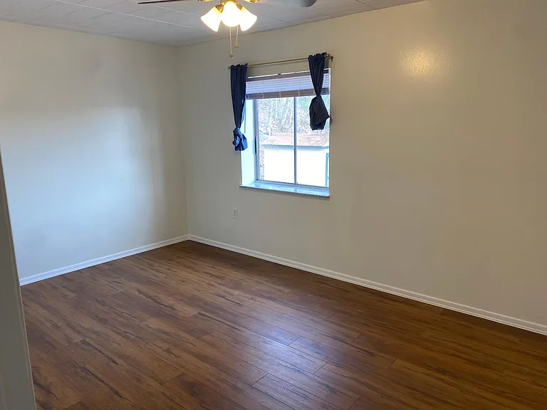 940 Center Ave #1-10 — Photo 7