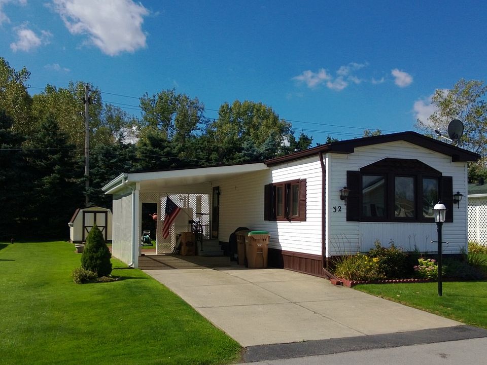 1st image of 32 Parkside Cir