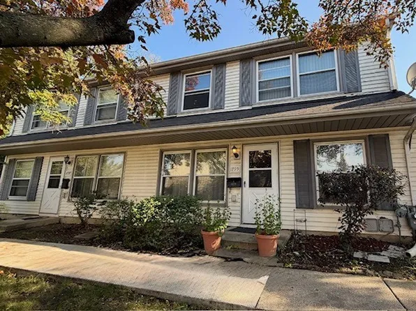 1795 Marquette Ln, Hoffman Estates, IL 60169