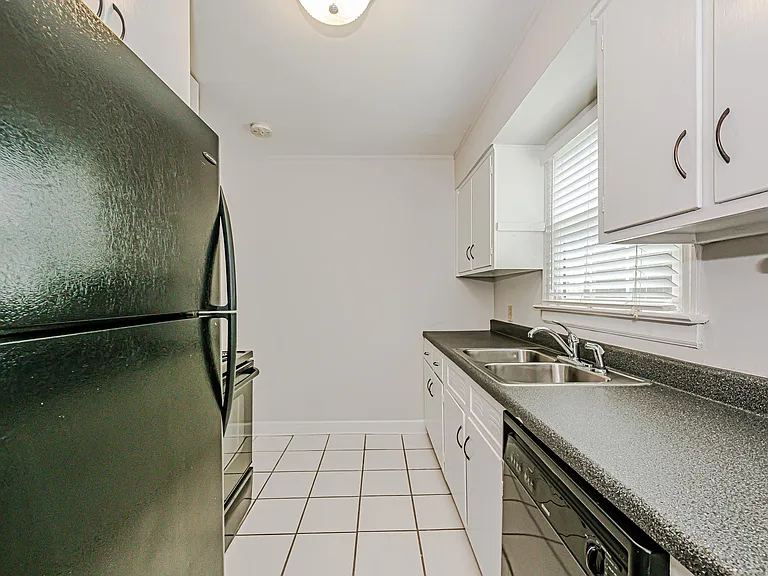 561 Wakefield Dr #A — Photo 13