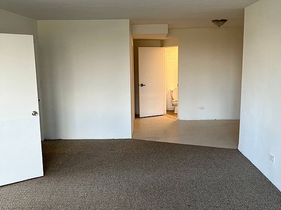 4th image of 700 Victory Blvd #69ew2pyjv
