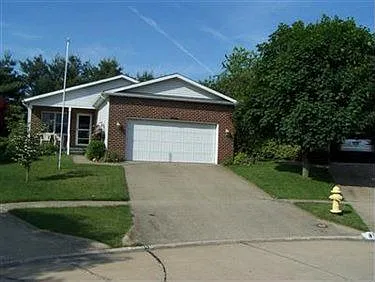 912 Pepperwood Dr photo 1
