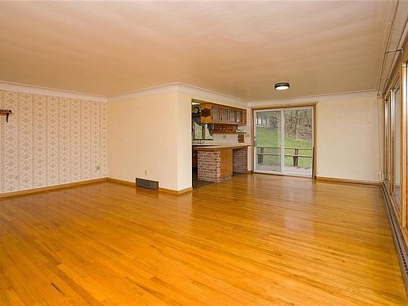 5th image of 108 Walnut Ln