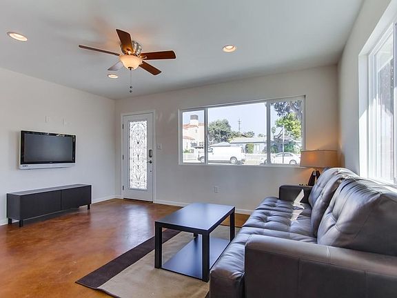 3rd image of 1428 Sunset Cliffs Blvd