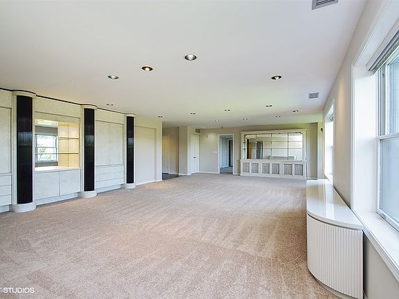 2nd image of 4545 W Touhy Ave APT 101