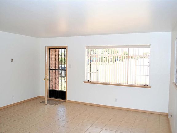 2nd image of 10009 Sugarberry Dr