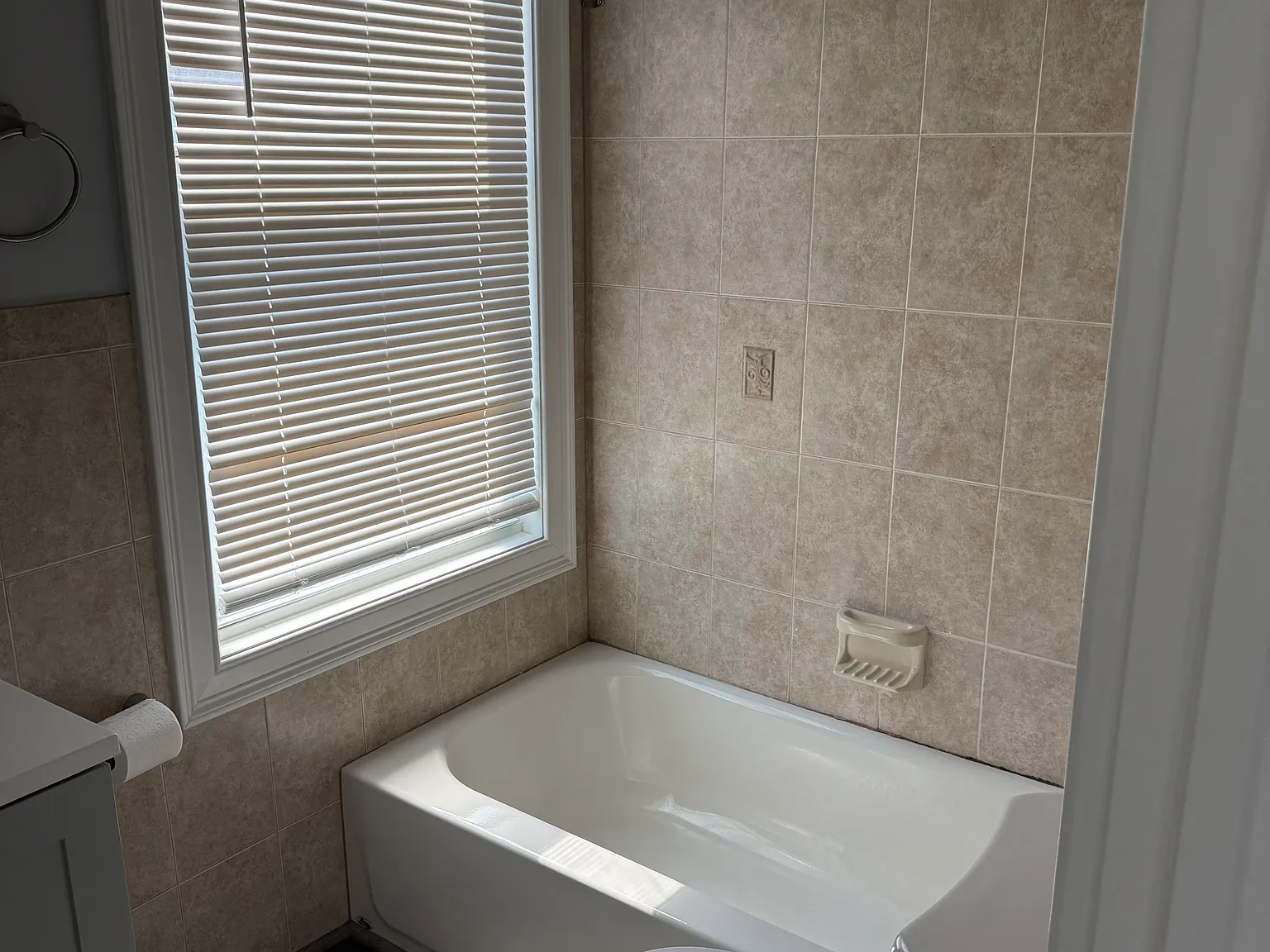 1 bed, $1,300 — Photo 3