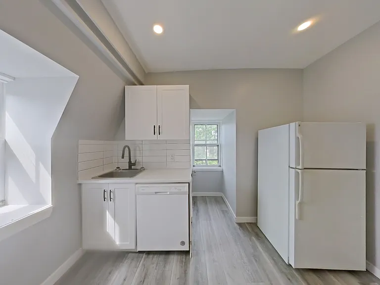 92 Marlborough Ave #3 — Photo 28