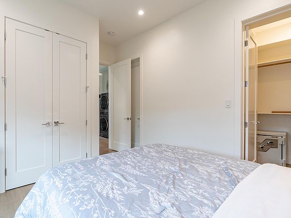 5th image of 1014 Escalero Ave