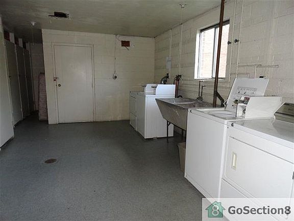 4th image of 5470 Bahama Ter APT 4