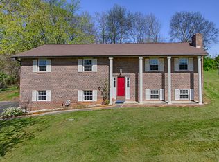 2550 Avery Cir #1, Lenoir City, TN 37772