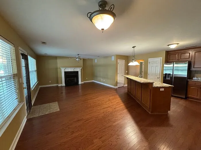 5311 Frankford Dr SE — Photo 4