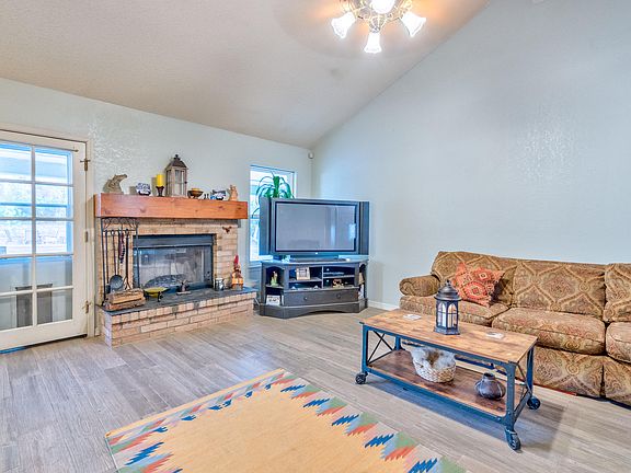 5th image of 664 Bluff Canyon Cir