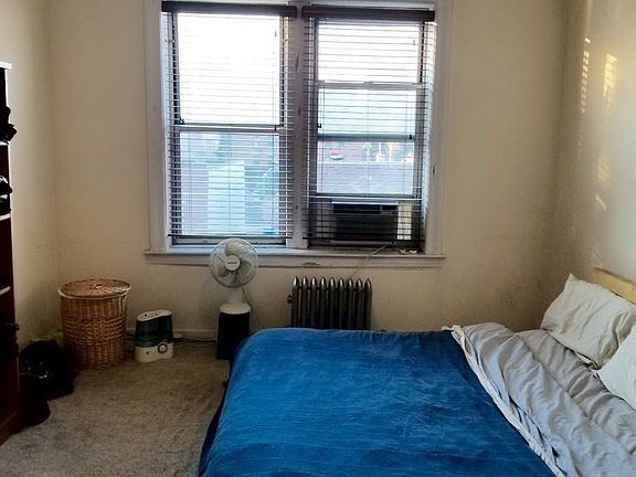 2nd image of 2515 34th St APT 3F