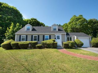 31 Constitution Ave, Weymouth, MA 02190