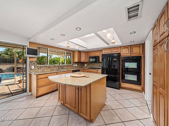 4th image of 8540 E Bellevue Pl