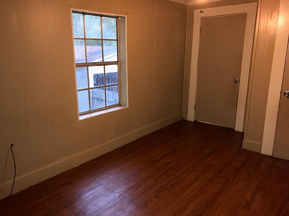 5th image of 509 Oaklawn Dr