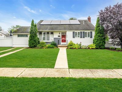 2532 Clinton Street, Bellmore, NY, 11710