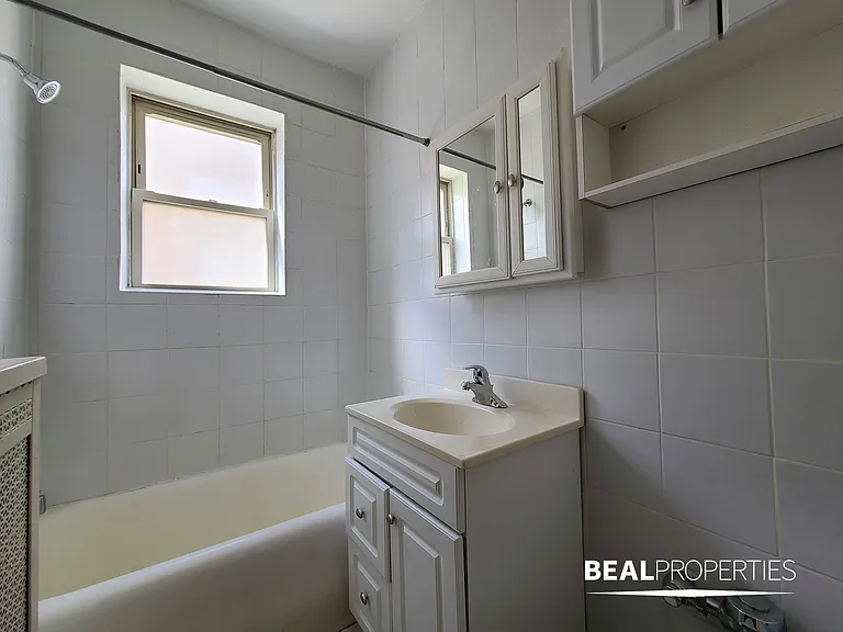 4225 Paulina — Photo 29